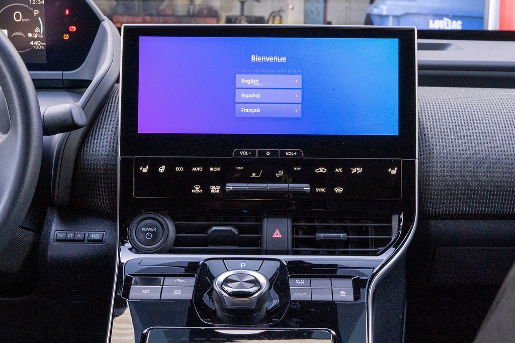 2024 Toyota BZ4X LE **JAMAIS ACCIDENTÉ+CARPLAY+CAMÉRA** in Charlemagne, Quebec - 8 - w1024h768px