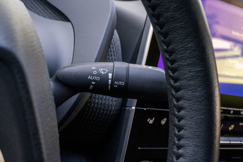 2024 Toyota BZ4X LE **JAMAIS ACCIDENTÉ+CARPLAY+CAMÉRA** in Charlemagne, Quebec - 18 - w1024h768px