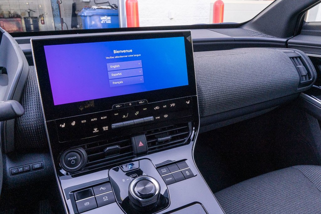 2024 Toyota BZ4X LE **JAMAIS ACCIDENTÉ+CARPLAY+CAMÉRA** in Charlemagne, Quebec - 12 - w1024h768px