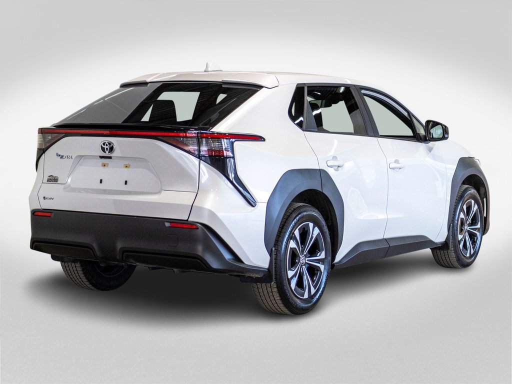 Toyota bZ4X LE 2024 à Saint-Jérôme, Québec - 5 - w1024h768px