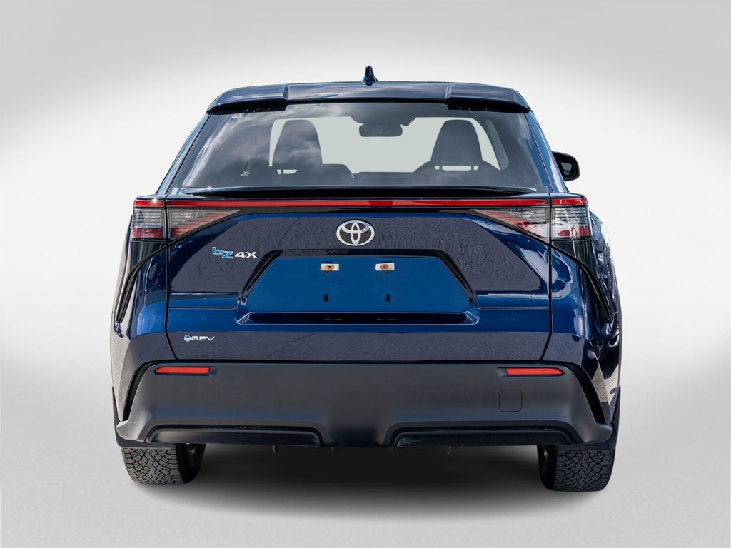 2025 Toyota bZ4X LE **JAMAIS ACCIDENTÉ+CAMÉRA+CARPLAY** in Saint-Jérôme, Quebec - 5 - w1024h768px