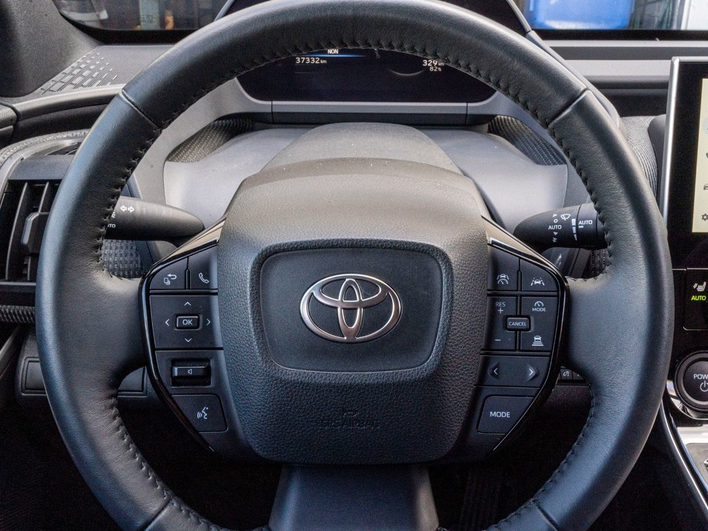 2025 Toyota bZ4X LE **JAMAIS ACCIDENTÉ+CAMÉRA+CARPLAY** in Saint-Jérôme, Quebec - 7 - w1024h768px