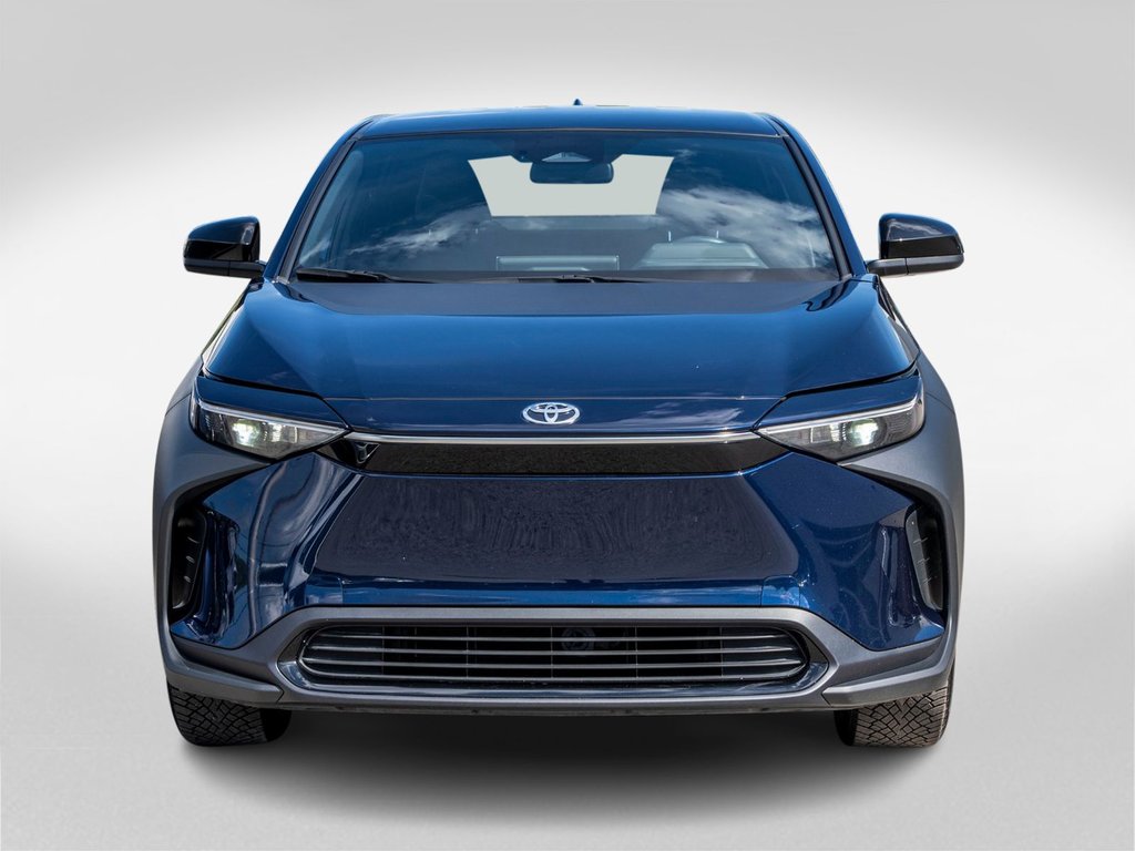 2025 Toyota bZ4X LE **JAMAIS ACCIDENTÉ+CAMÉRA+CARPLAY** in Saint-Jérôme, Quebec - 2 - w1024h768px