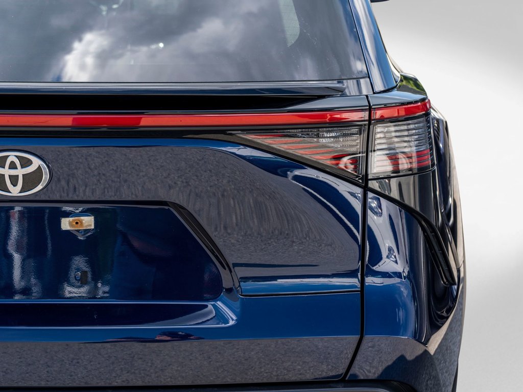 2025 Toyota bZ4X LE **JAMAIS ACCIDENTÉ+CAMÉRA+CARPLAY** in Saint-Jérôme, Quebec - 23 - w1024h768px