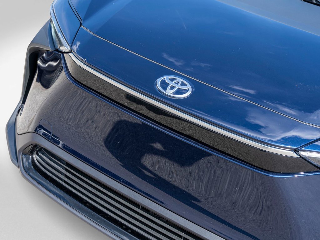 2025 Toyota bZ4X LE **JAMAIS ACCIDENTÉ+CAMÉRA+CARPLAY** in Saint-Jérôme, Quebec - 26 - w1024h768px