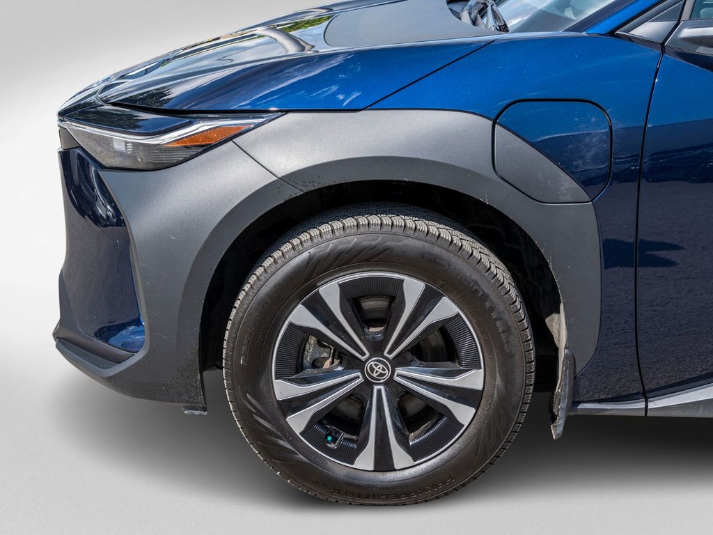 2025 Toyota bZ4X LE **JAMAIS ACCIDENTÉ+CAMÉRA+CARPLAY** in Saint-Jérôme, Quebec - 27 - w1024h768px
