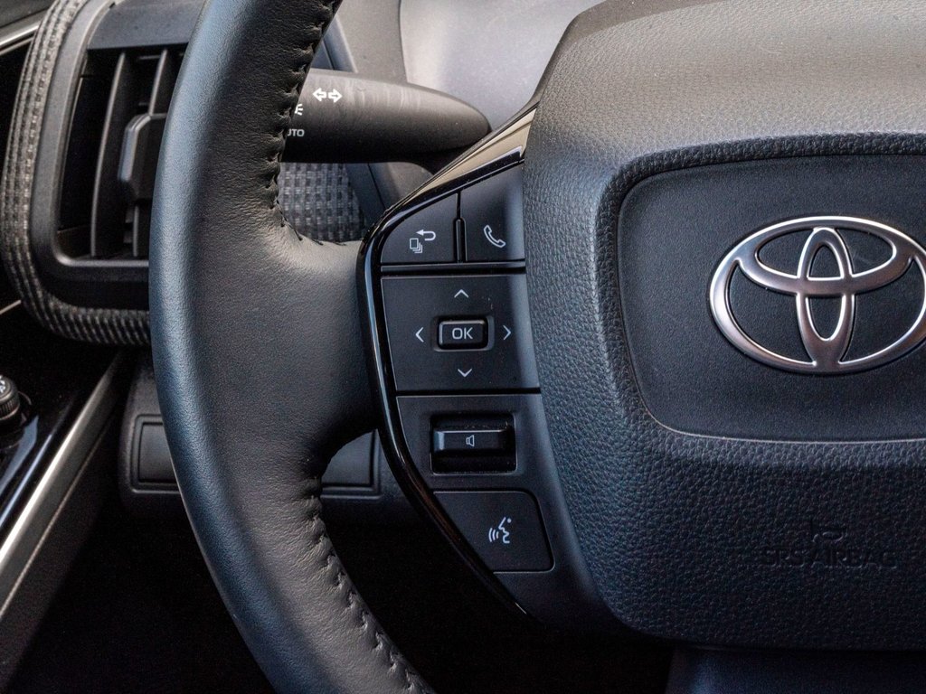 2025 Toyota bZ4X LE **JAMAIS ACCIDENTÉ+CAMÉRA+CARPLAY** in Saint-Jérôme, Quebec - 8 - w1024h768px