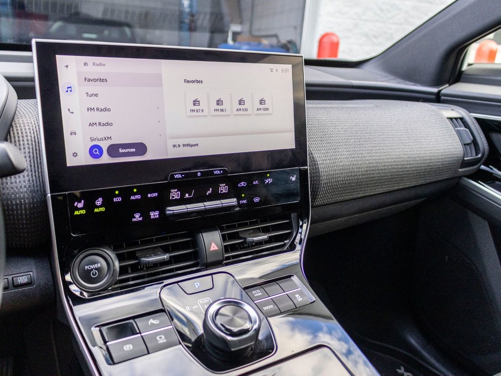 Toyota bZ4X LE **JAMAIS ACCIDENTÉ+CAMÉRA+CARPLAY** 2025 à Charlemagne, Québec - 13 - w1024h768px