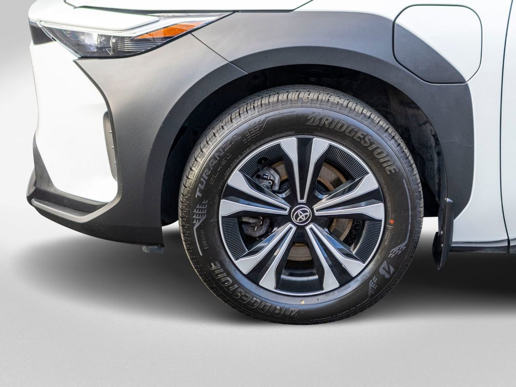 Toyota bZ4X LE **JAMAIS ACCIDENTÉ+CAMÉRA+CARPLAY** 2025 à Charlemagne, Québec - 32 - w1024h768px
