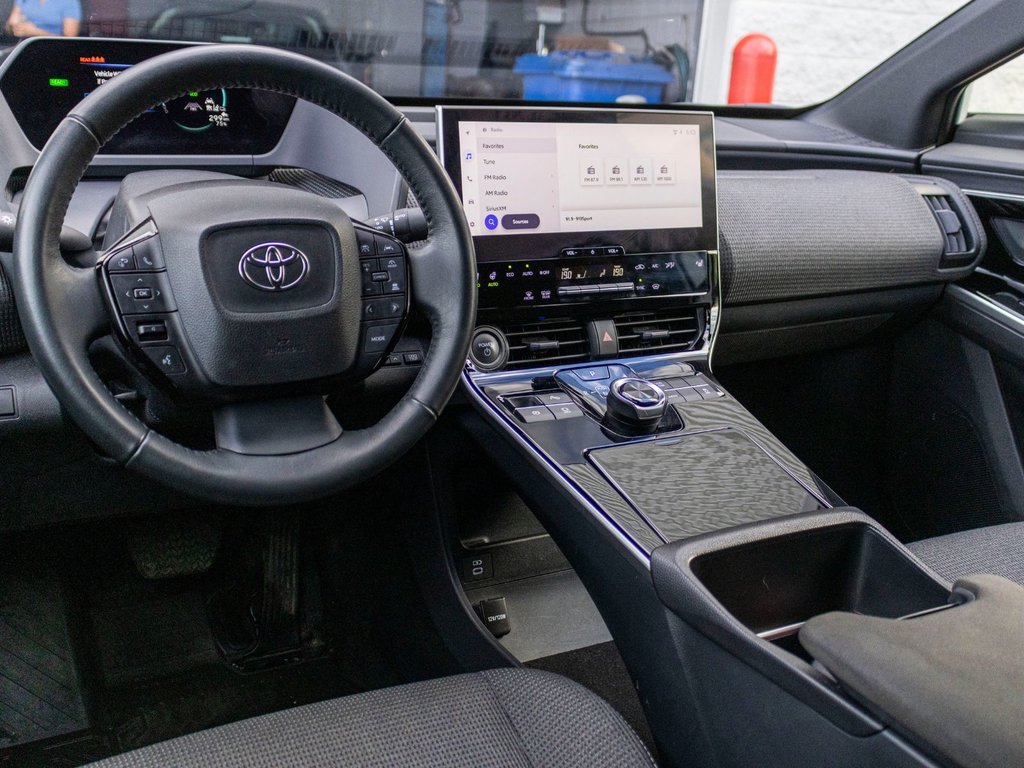 Toyota bZ4X LE **JAMAIS ACCIDENTÉ+CAMÉRA+CARPLAY** 2025 à Charlemagne, Québec - 7 - w1024h768px