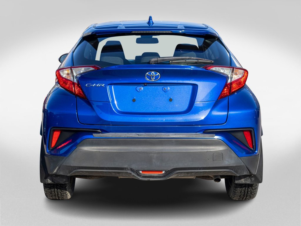 2019 Toyota C-HR LE **JAMAIS ACCIDENTÉ+CAMÉRA+CARPLAY** in Charlemagne, Quebec - 4 - w1024h768px