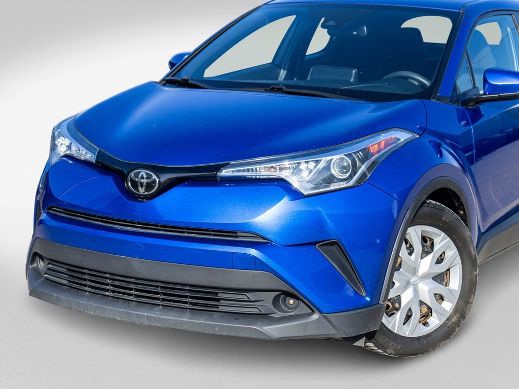 2019 Toyota C-HR LE **JAMAIS ACCIDENTÉ+CAMÉRA+CARPLAY** in Charlemagne, Quebec - 33 - w1024h768px