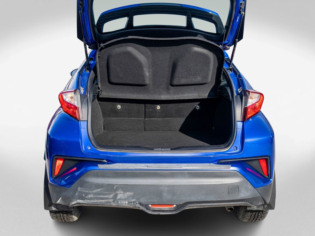 2019 Toyota C-HR LE **JAMAIS ACCIDENTÉ+CAMÉRA+CARPLAY** in Charlemagne, Quebec - 30 - w1024h768px