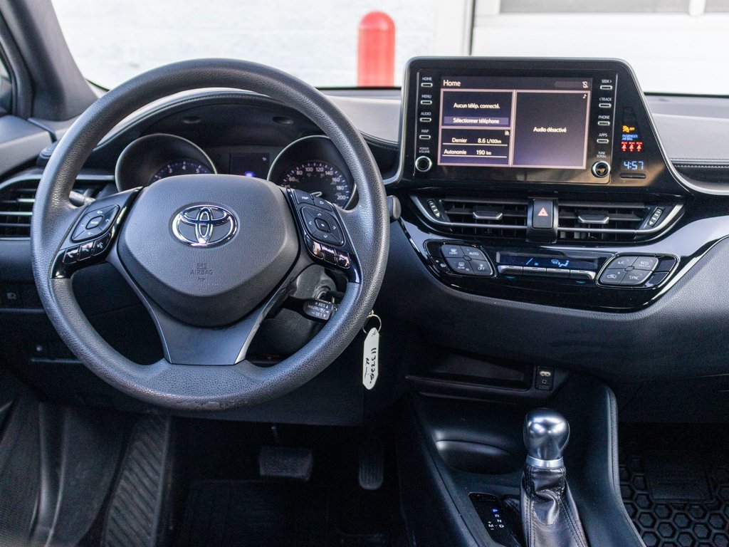 2019 Toyota C-HR LE **JAMAIS ACCIDENTÉ+CAMÉRA+CARPLAY** in Charlemagne, Quebec - 8 - w1024h768px