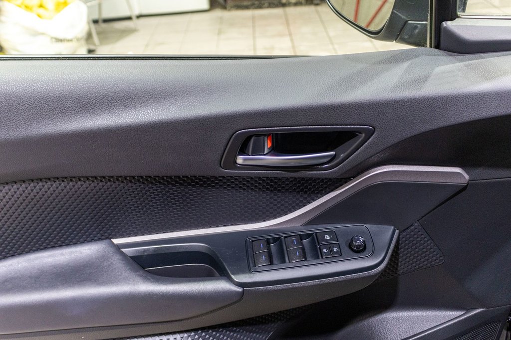 Toyota C-HR LE 2021 à Saint-Jérôme, Québec - 24 - w1024h768px
