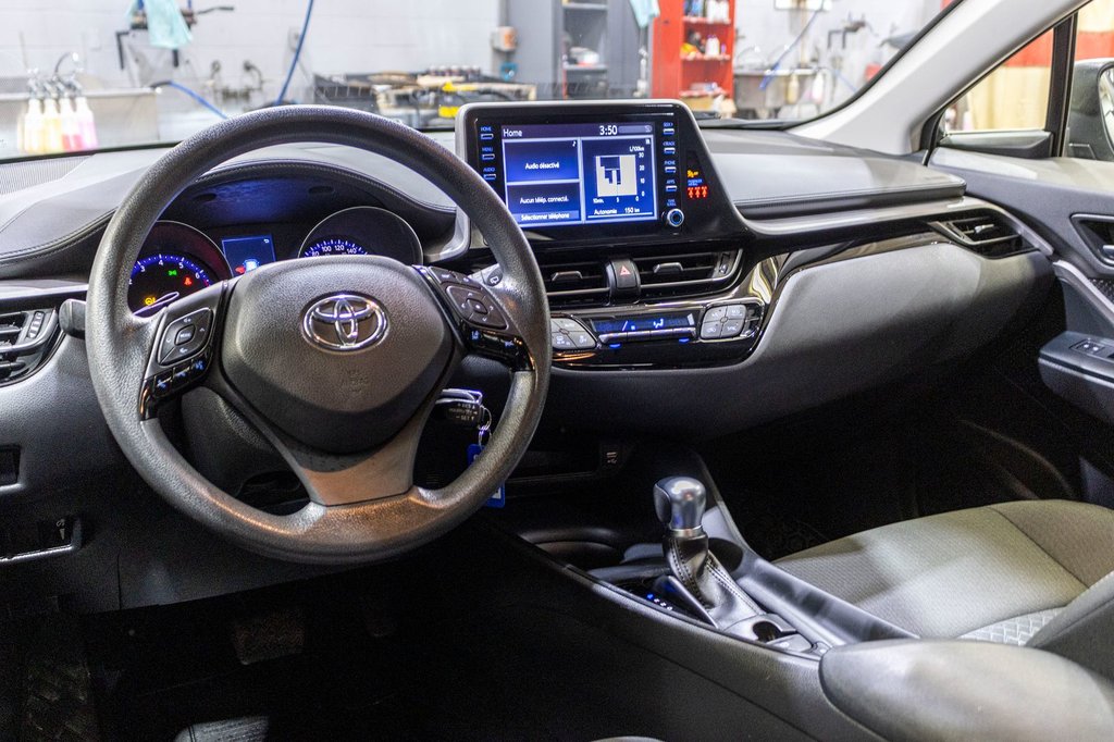 Toyota C-HR LE 2021 à Saint-Jérôme, Québec - 7 - w1024h768px