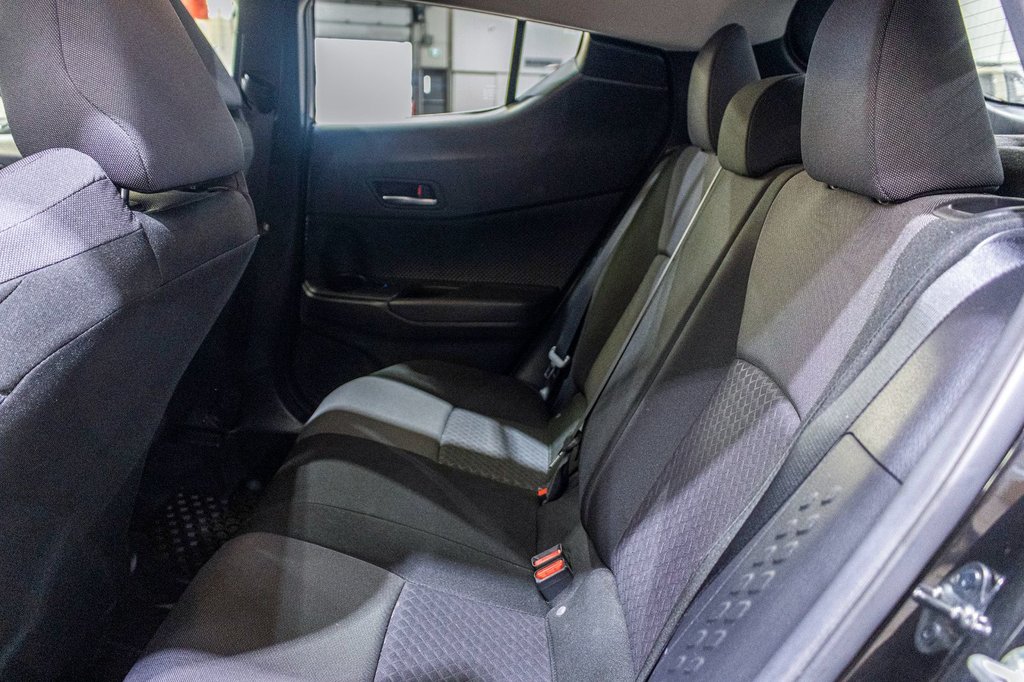 Toyota C-HR LE 2021 à Saint-Jérôme, Québec - 26 - w1024h768px