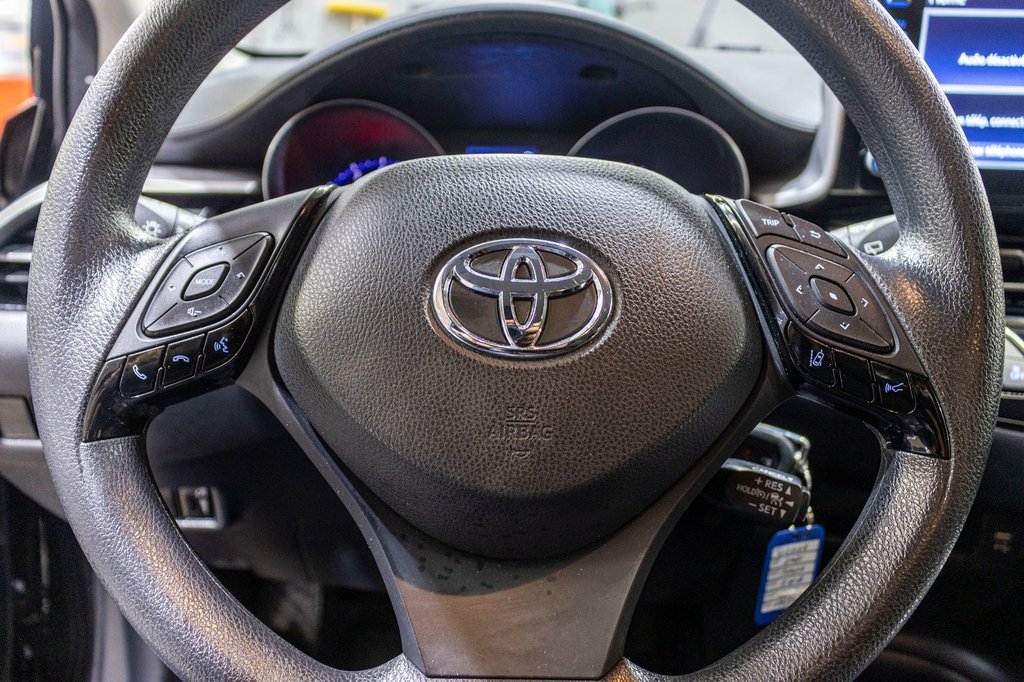 Toyota C-HR LE 2021 à Saint-Jérôme, Québec - 10 - w1024h768px