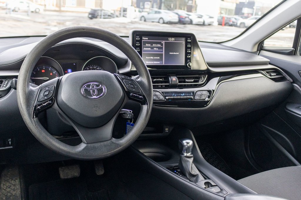 Toyota C-HR LE **JAMAIS ACCIDENTÉ+CAMÉRA+CARPLAY** 2021 à Saint-Jérôme, Québec - 6 - w1024h768px