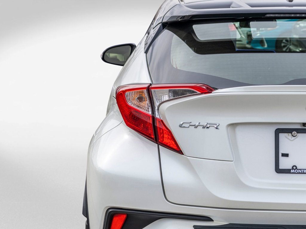 2021 Toyota C-HR XLE Premium in Charlemagne, Quebec - 32 - w1024h768px