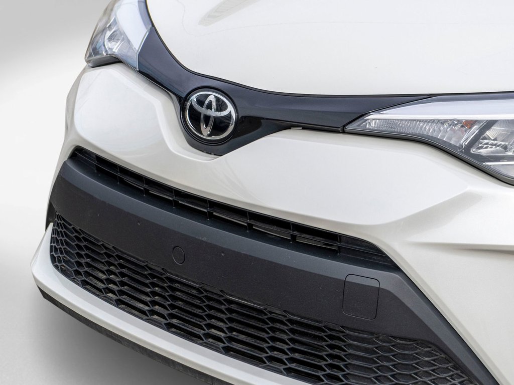 2021 Toyota C-HR XLE Premium in Charlemagne, Quebec - 35 - w1024h768px