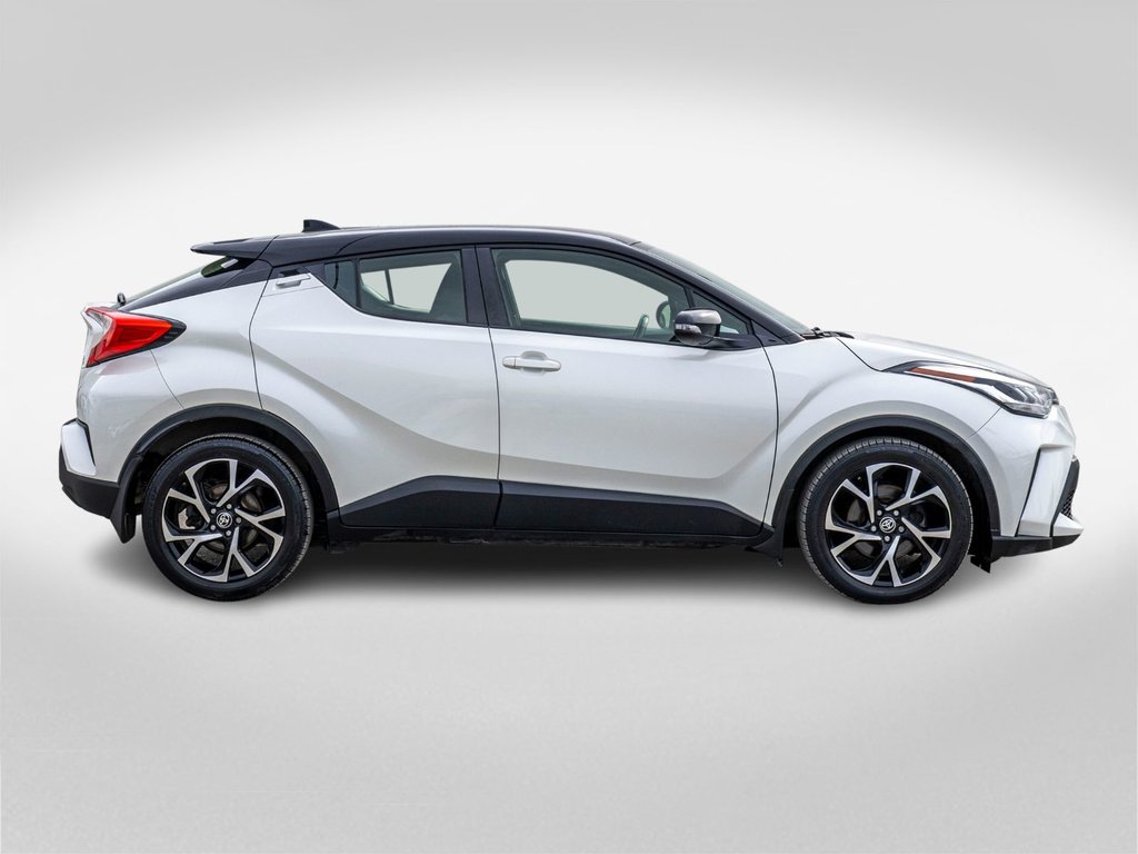2021 Toyota C-HR XLE Premium in Charlemagne, Quebec - 6 - w1024h768px