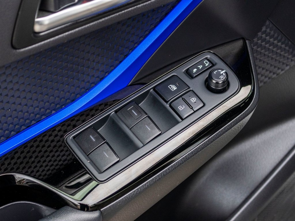 2021 Toyota C-HR XLE Premium in Charlemagne, Quebec - 29 - w1024h768px