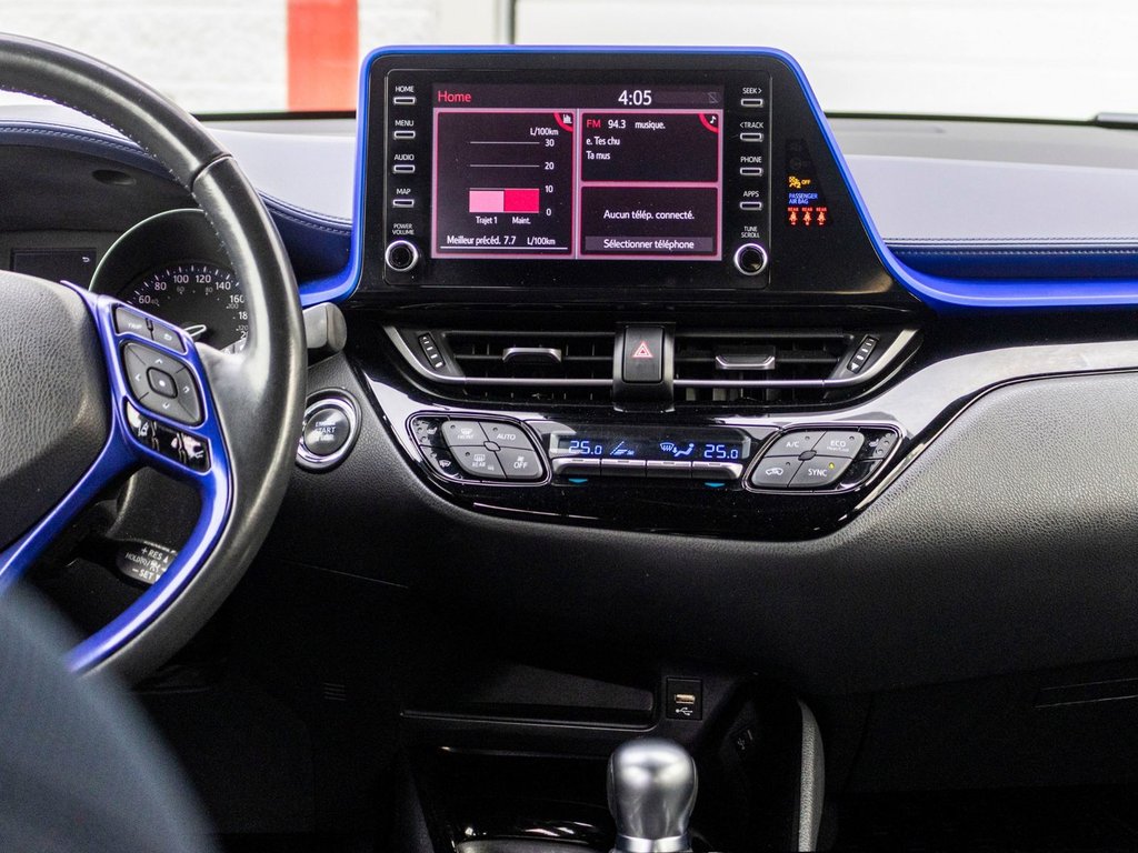 2021 Toyota C-HR XLE Premium in Charlemagne, Quebec - 9 - w1024h768px