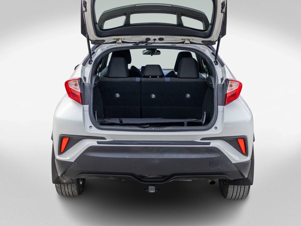 2021 Toyota C-HR XLE Premium in Charlemagne, Quebec - 31 - w1024h768px