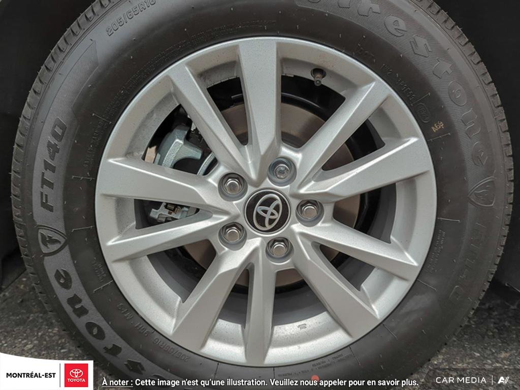 2025 Toyota Camry Hybrid SE Upgrade in Charlemagne, Quebec - 7 - w1024h768px