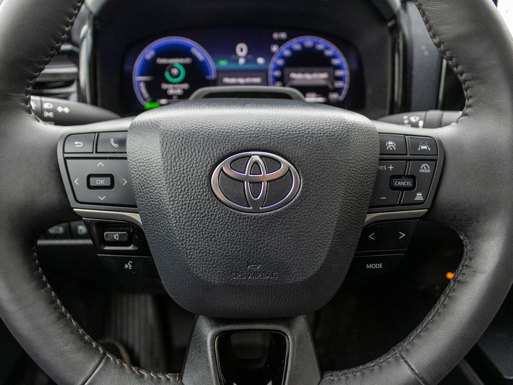 2025 Toyota Camry Hybrid XLE AWD in Charlemagne, Quebec - 10 - w1024h768px