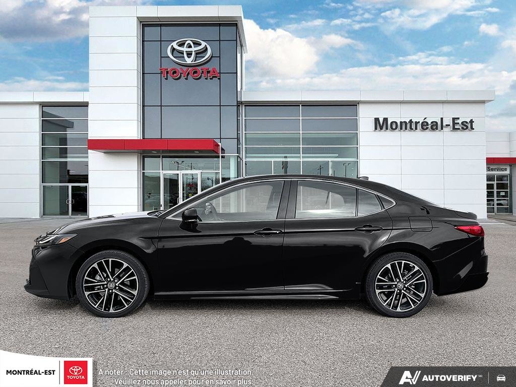 2025 Toyota Camry Hybrid XLE AWD in Charlemagne, Quebec - 3 - w1024h768px