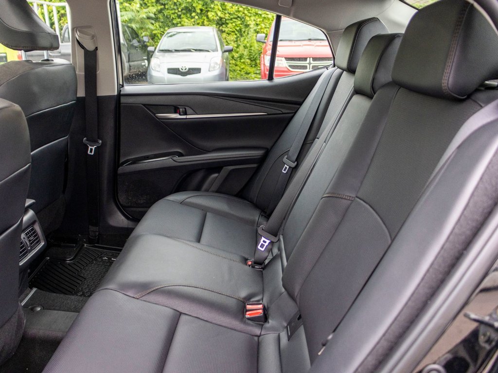 2025 Toyota Camry Hybrid XLE AWD in Charlemagne, Quebec - 32 - w1024h768px