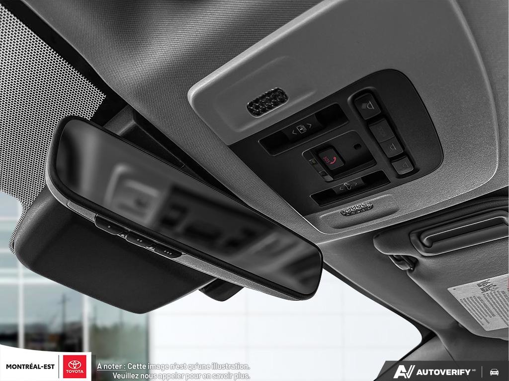 2025 Toyota Camry Hybrid XLE AWD in Charlemagne, Quebec - 17 - w1024h768px