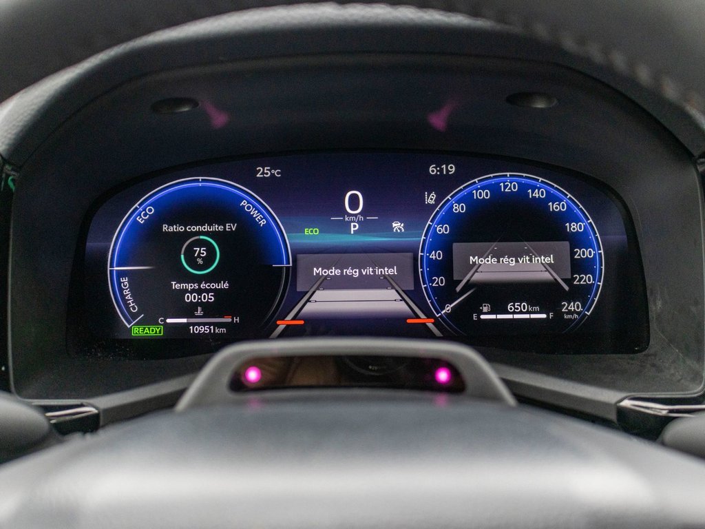 2025 Toyota Camry Hybrid XLE AWD in Charlemagne, Quebec - 19 - w1024h768px