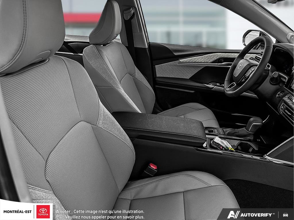 2025 Toyota Camry Hybrid XLE AWD in Charlemagne, Quebec - 19 - w1024h768px