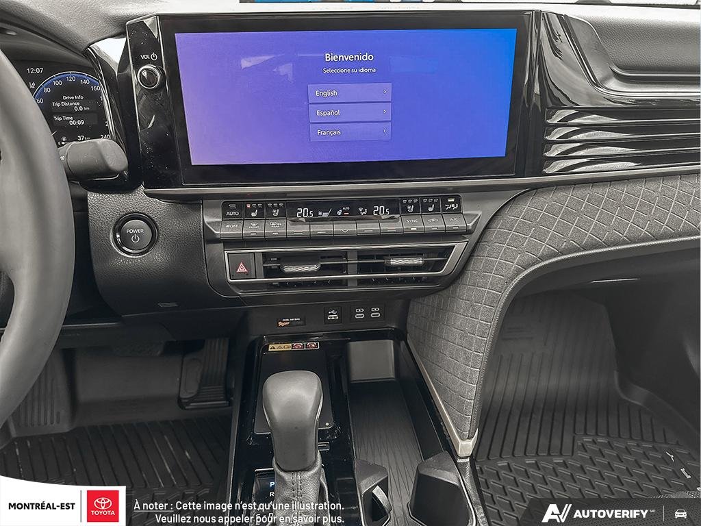 Toyota Camry Hybrid XLE AWD 2026 à Charlemagne, Québec - 15 - w1024h768px