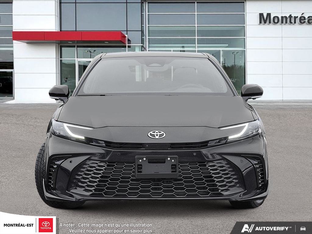 Toyota Camry Hybrid SE Upgrade AWD 2026 à Charlemagne, Québec - 2 - w1024h768px