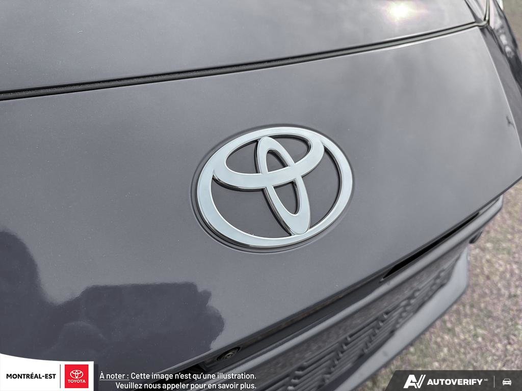 Toyota Camry Hybrid SE 2026 à Charlemagne, Québec - 8 - w1024h768px