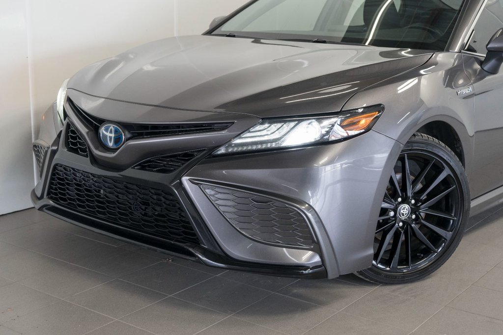 2021 Toyota Camry XSE HYDRIDE **RARE** CUIR+TOIT+19PO+CAMERA+CARPLAY in Charlemagne, Quebec - 19 - w1024h768px