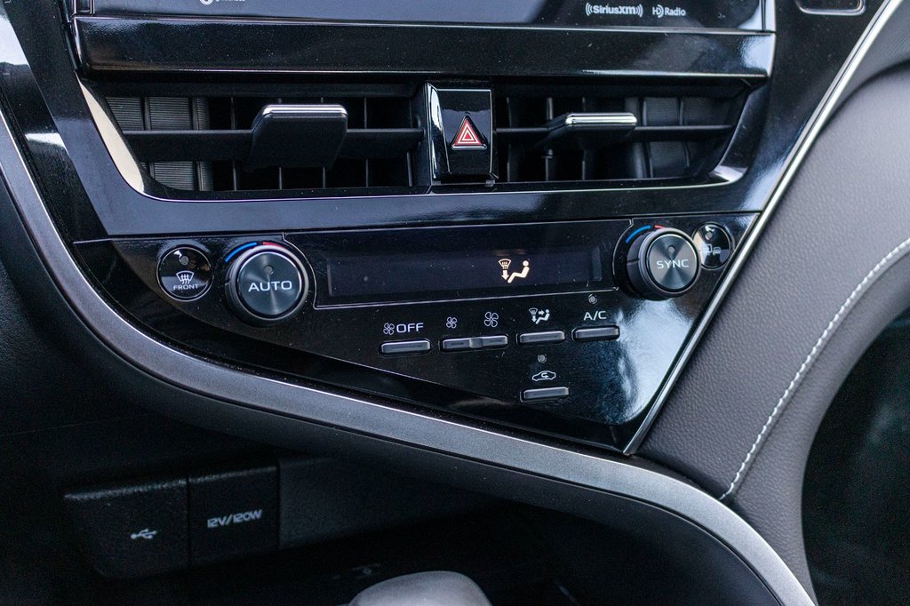 Toyota Camry Hybride SE AMÉLIORÉ **JAMAIS ACCIDENTÉ+TOIT+CAMÉRA** 2023 à Saint-Jérôme, Québec - 15 - w1024h768px