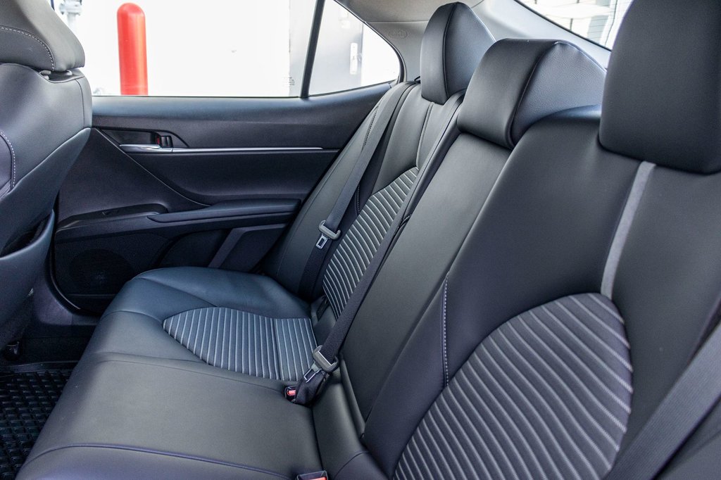 Toyota Camry Hybride SE AMÉLIORÉ **JAMAIS ACCIDENTÉ+TOIT+CAMÉRA** 2023 à Saint-Jérôme, Québec - 30 - w1024h768px