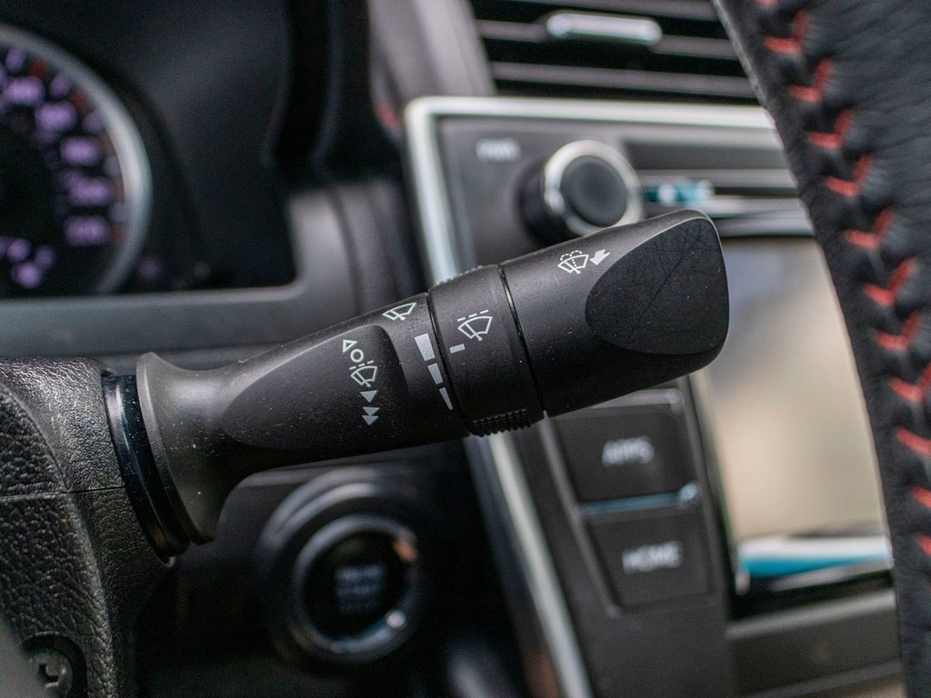 2017 Toyota Camry XSE PREMIUM **JAMAIS ACCIDENTÉ+CUIR+TOIT OUVRANT** in Charlemagne, Quebec - 19 - w1024h768px