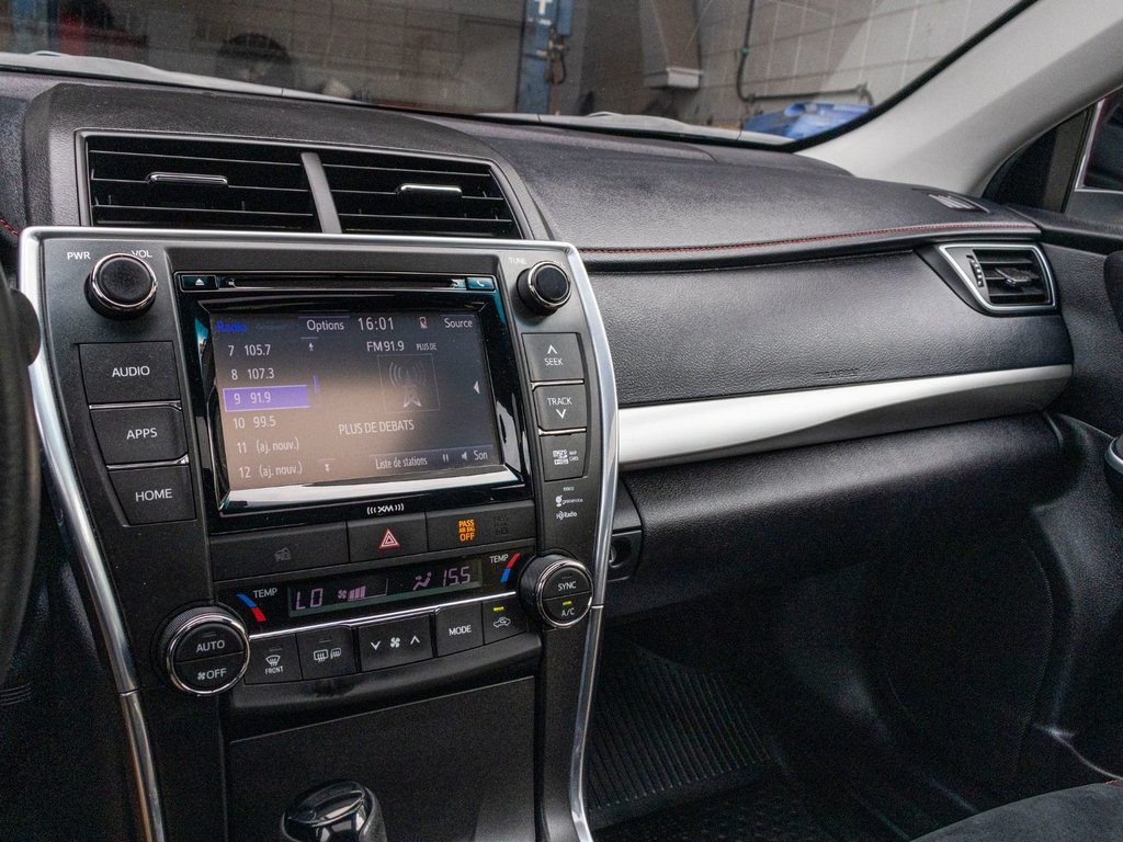2017 Toyota Camry XSE PREMIUM **JAMAIS ACCIDENTÉ+CUIR+TOIT OUVRANT** in Charlemagne, Quebec - 13 - w1024h768px