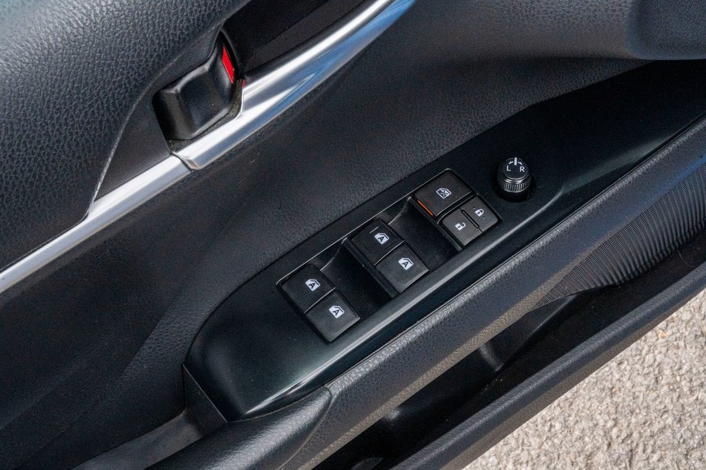 2019 Toyota Camry SE **JAMAIS ACCIDENTÉ+CAMÉRA+MAG+BLUETOOTH** in Charlemagne, Quebec - 23 - w1024h768px