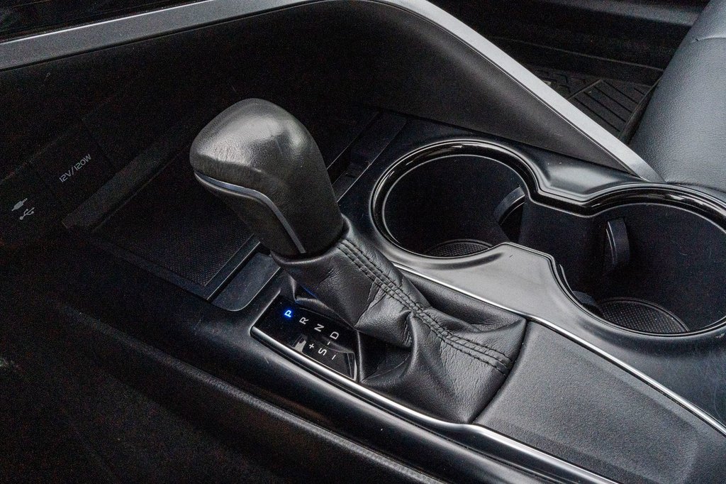 2019 Toyota Camry SE **JAMAIS ACCIDENTÉ+CAMÉRA+MAG+BLUETOOTH** in Charlemagne, Quebec - 13 - w1024h768px