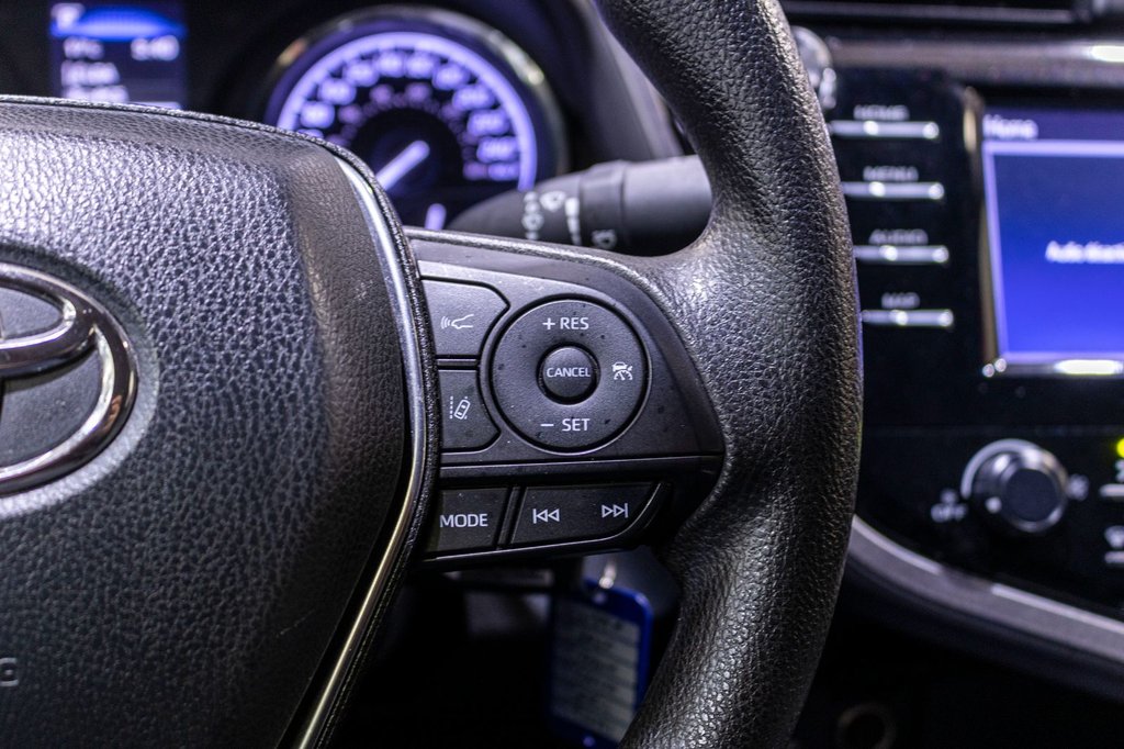 Toyota Camry LE 2020 à Saint-Jérôme, Québec - 11 - w1024h768px