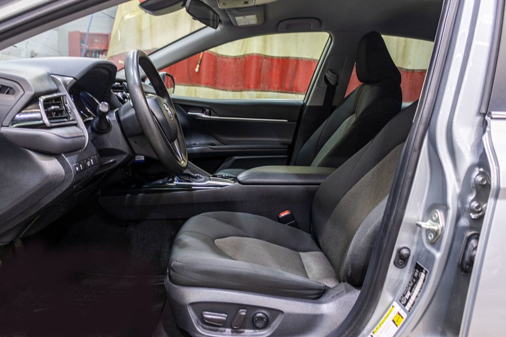 Toyota Camry LE 2020 à Saint-Jérôme, Québec - 21 - w1024h768px