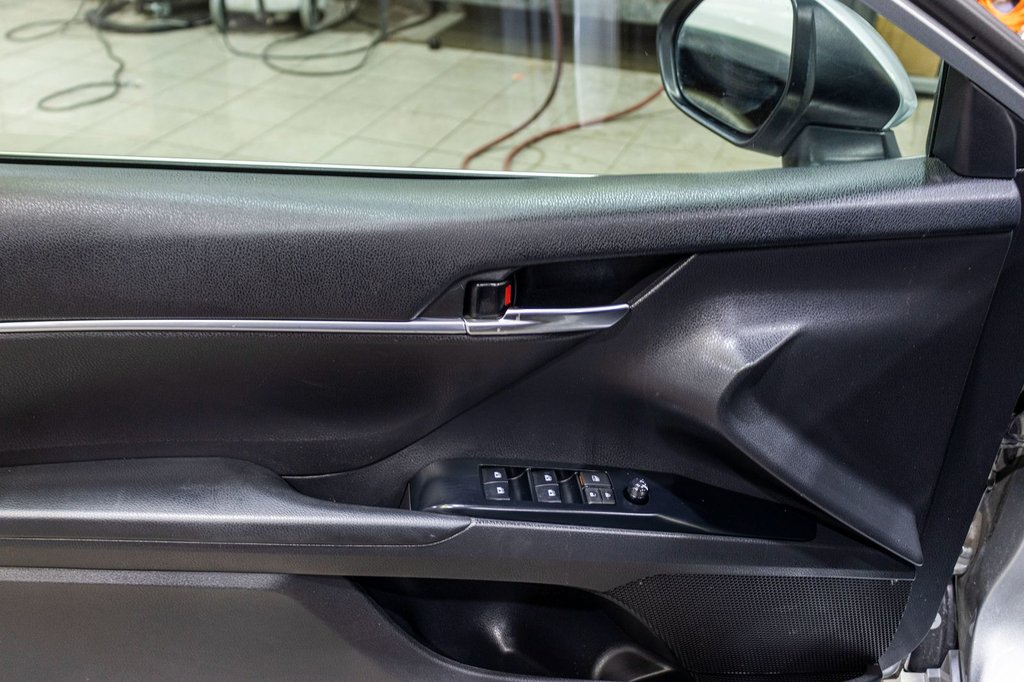 Toyota Camry LE 2020 à Saint-Jérôme, Québec - 24 - w1024h768px