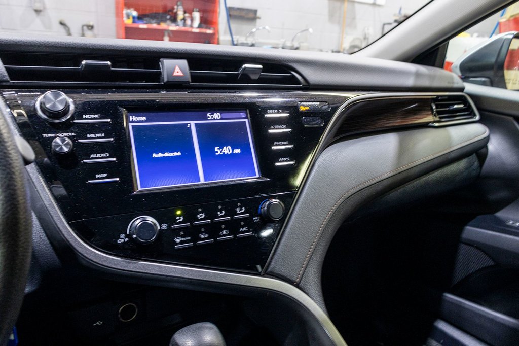 Toyota Camry LE 2020 à Saint-Jérôme, Québec - 12 - w1024h768px